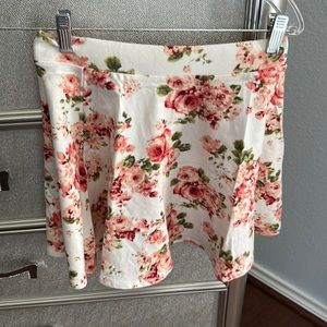 Size XS floral skater skirt brand new